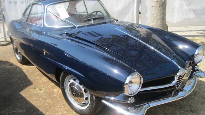 Restored but still powered by its original engine, this beautifully designed 1960 Alfa Romeo Giulietta Sprint Speciale sold, at no reserve, for $137,500.