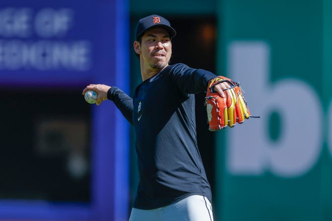 Detroit Tigers pitcher Kenta Maeda warms up before the game.