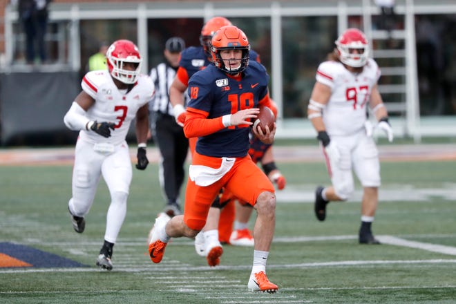 9. Illinois (5-4, 3-3) – The Fighting Illini are rolling following the upset victory over Wisconsin a few weeks back. They’ve now won three in a row after taking their turn at beating up on Rutgers and get set to head to Michigan State to take on a team that is reeling. It has the Illini in position to become bowl-eligible for the first time since 2014, including the first time under coach Lovie Smith. Last week: 9.
