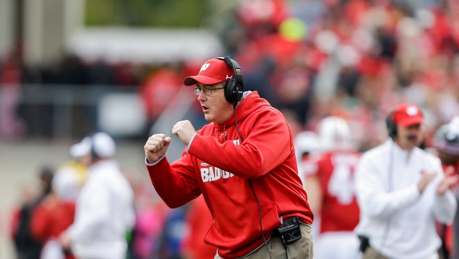 3. Wisconsin (6-2, 3-2) – The Badgers probably needed the second bye week as much as any team following back-to-back losses, the first on the road against Illinois followed by the blowout loss at Ohio State. The two-game slide dashed any playoff hopes for the Badgers, but winning the West is still possible. However, the Badgers will need to run the table beginning next week against Iowa while getting some help over the final four weeks. Last week: 3.