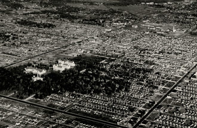 Marygrove College (center left) and the University of Detroit (top right), in Detroit, Oct. 18, 1931. T he Servants of Immaculate Heart of Mary opened Marygrove in 1927 as a Catholic college for women. It went co-ed circa 1970.