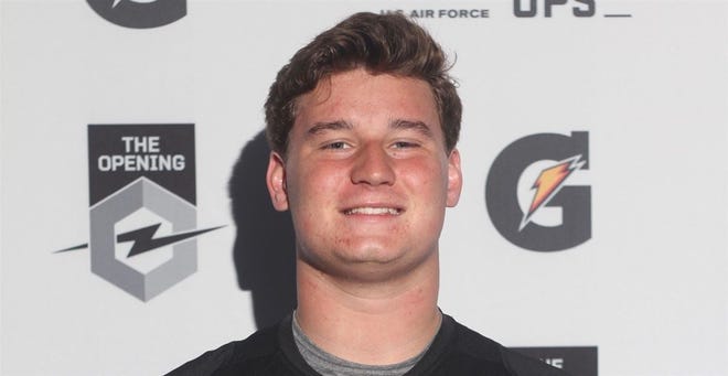 Greg Crippen, Bradenton (Fla.) IMG Academy, center, 6-4, 285 pounds, four stars. Originally from Massachusetts, then finished career at IMG with J.J. McCarthy. Could play center or guard in college. Held offers from Alabama, Auburn and Notre Dame among his 12 opportunities.