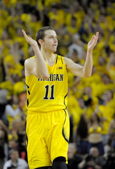 19. Nik Stauskas (2012-14): The Canadian sharpshooter was named the Big Ten player of the year and an All-American as a sophomore, when he averaged 17.5 points while leading the Wolverines to their first outright regular-season conference title in 28 seasons and to their second straight Elite Eight. His 44.1% 3-point shooting ranks fifth among all Michigan players and his 80 made 3-pointers in 2012-13 are the most for any freshman. Stauskas, a 6-foot-6 wing, was also just eighth sophomore in program history to reach 1,000 career points before he left early for the NBA.