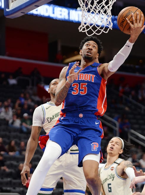 Christian Wood — Stats: 13.1 points, 6.3 rebounds, 39% 3FG in 62 games. Age: 24. Analysis: He’s one of the biggest stories of the season, after fighting for the last roster spot and becoming their go-to post option after Andre Drummond was traded. He set career highs three times in the final week of the season and re-signing him will be their top offseason priority. Midseason: B. Final: A-minus.