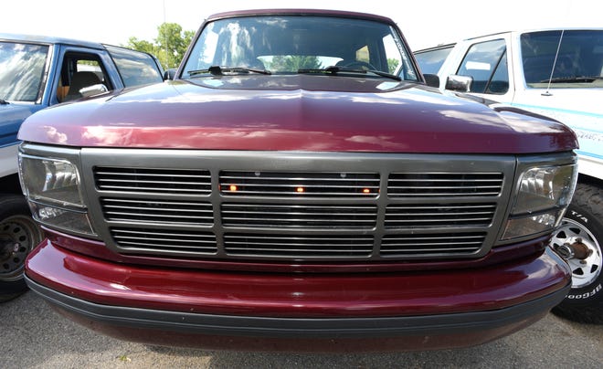 The custom-made front grill with three LED lights on the 1996 Full-Size Bronco, owned by John Parks.