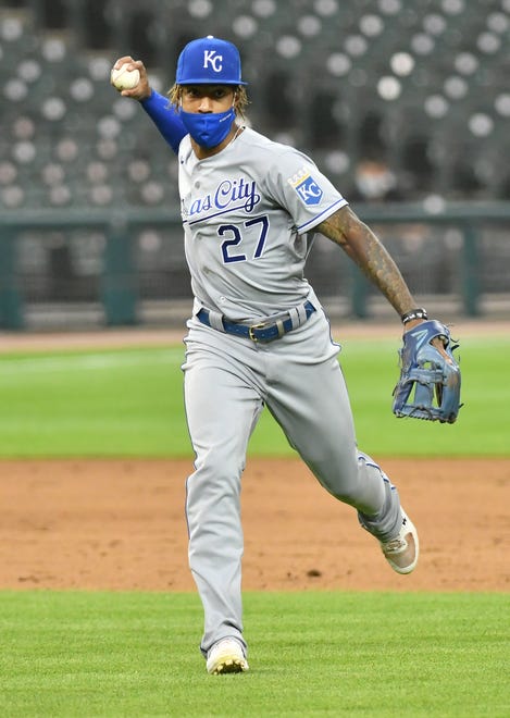 Royals shortstop Adalberto Mondesi makes a throw to first for the out on Tigers' Jonathan Schoop in the fourth inning.