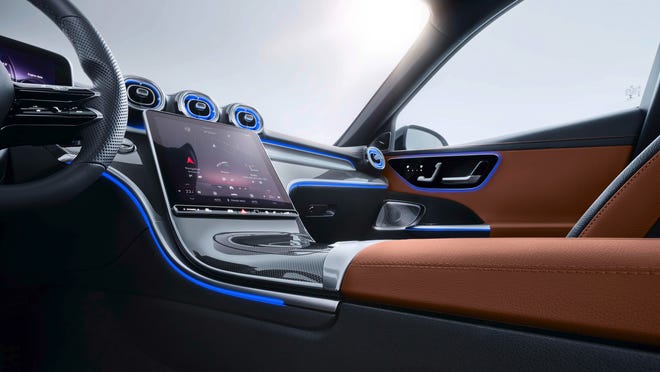 2022 Mercedes-Benz C-class sports majestic, 11.9-inch console screen.