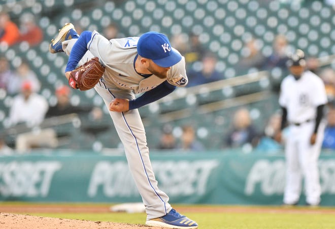 Royals pitcher Danny Duffy works in the third inning.