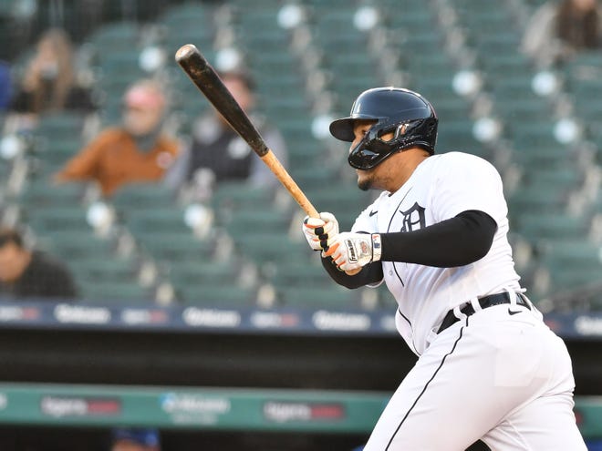 Tigers' Miguel Cabrera singles with an RBI to tie the game at two in the third inning.