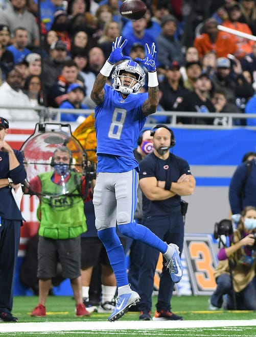 Lions receiver Josh Reynolds is wide open for a long reception in the first quarter.