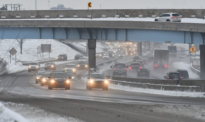 Traffic on I-94 near the I-75 interchange in Detroit on Jan. 24, 2022.