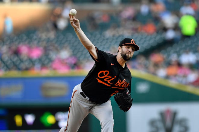 Orioles starting pitcher Jordan Lyles throws in the first inning.
