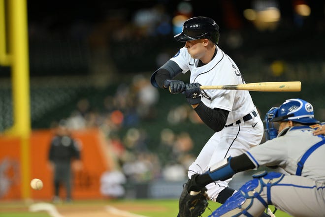 Tigers' Kerry Carpenter bats in the fourth inning.
