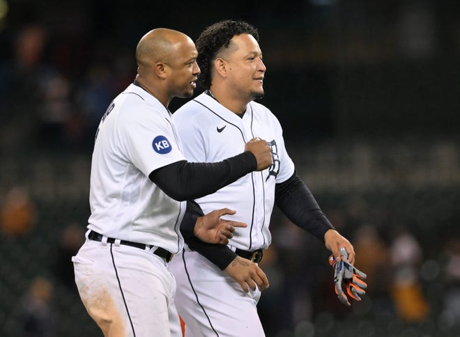 From left, Tigers' Jonathan Schoop and Miguel Cabrera after the extra-inning win over the Royals.