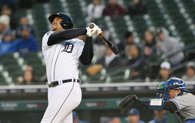Tigers' Jonathan Schoop pops out in the second inning.