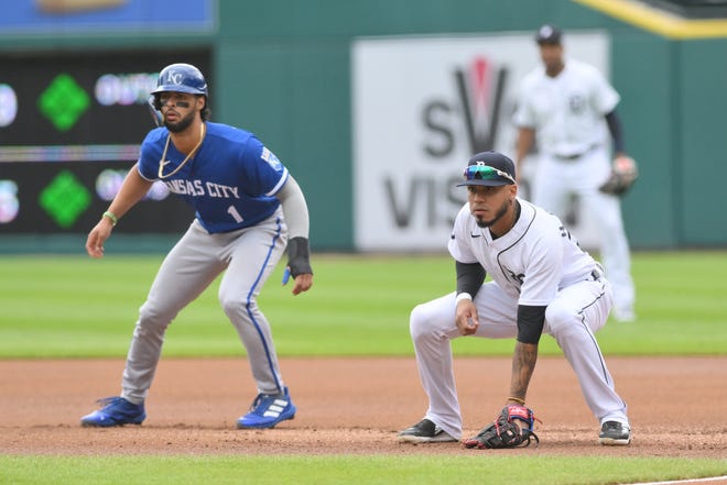 Tigers first baseman Harold Castro readies to field a ball next to Royals' MJ Melendez (1) in the first inning.