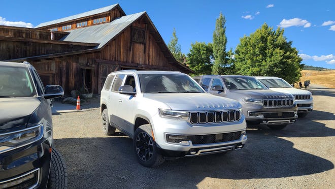 The 2023 Jeep Wagoneer L lineup includes Series I, II, III, and Carbide models.