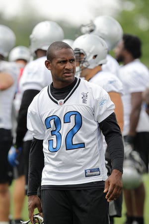 Former Lions cornerback Dre' Bly is joining Detroit's coaching staff as cornerbacks coach.