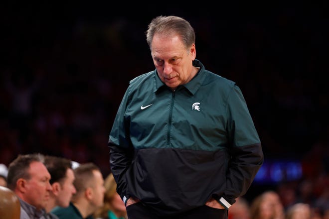Michigan State head coach Tom Izzo reacts after a turnover against Rutgers during the second half.